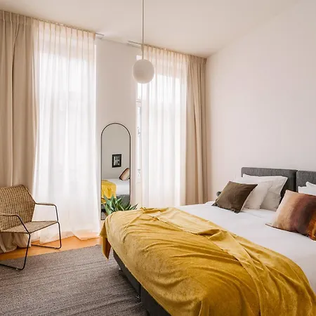 Capitale Apartment *