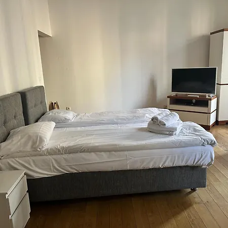 Capitale Apartment *